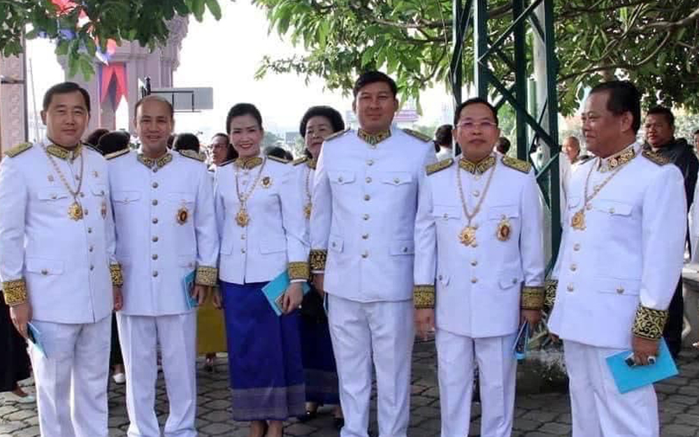 កុំបំភ្លៃការពិត ! លោក ហ៊ុន ម៉ានី បកស្រាយរឿងរូបថតឈរជាប់លោក សួស យ៉ារ៉ា